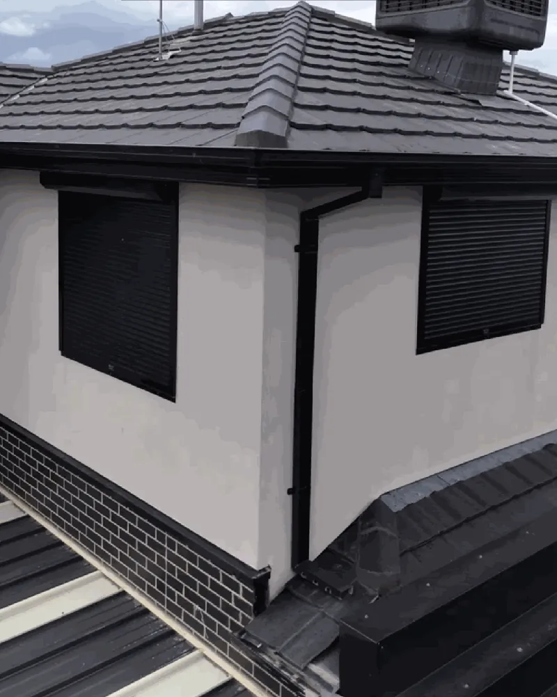 Shutter fitting close-up